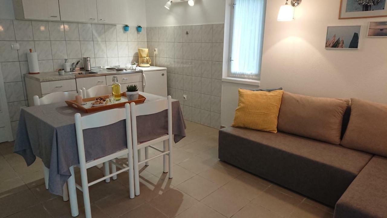 Apartman Kursar Srima Ngoại thất bức ảnh
